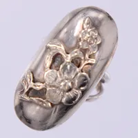 Ring Blomstermotiv, stl ca 16, bredd ca 4,1-32,7mm, justerbar, skev skena, silver 950/1000  Vikt: 9,1 g