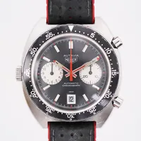 Herrur Heuer Autavia , stål, automatisk, cal:11, Ø42mm, insidan av boetten signerad Heuer-Leonidas SA, ca 1969-tal, tidsenlig slitage, i behov av service klockan går ej, slitet band. Vikt: 0 g