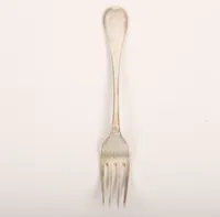 Gaffel, graverad, längd ca 18,3cm, Guldsmedsaktiebolaget I Stockholm 1931, silver  Vikt: 37,6 g