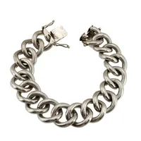 Armband Pansar, silver 830/1000, kraftig modell, längd 19,5 cm, bredd 17 mm, uppbyggnad 6 mm, Victor Janson Guldvaru Ab Lindesberg, fint skick  Vikt: 98,3 g