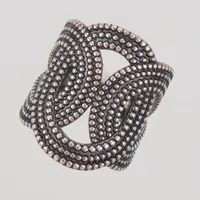 Ring stl 19, bredd 4,3-25mm, 925/1000 silver Vikt: 5,9 g