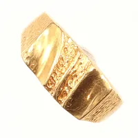 Ring med mönsterdekor, stl 18, bredd ca 3-9mm, repig, GFAB, 18K Vikt: 5,4 g