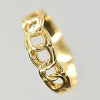 Ring Bismarck, stl 16½, bredd 3-5 mm, 18K. Vikt: 1,7 g