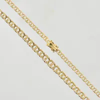 Collier Bismarck, doserad, bredd 4-6 mm, längd 42½ cm, 18K. Vikt: 9,8 g