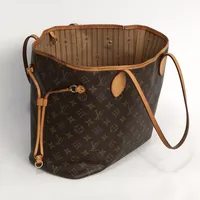 Väska, Louis Vuitton Neverfull, monogram canvas, 34x17x29cm, datumkod: AR2103, vecka 20 år 2013, Frankrike, bruks- samt åldersbetingat slitage, smärre sprickor samt fläckar, inga tillbehör 