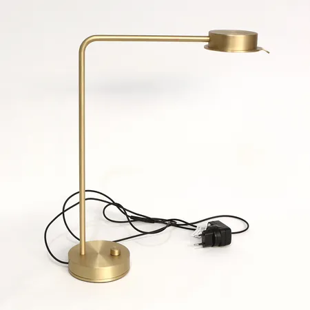 Bordslampa, Wästberg, Chipperfield W102, 40x10x45cm, gulmetall, 2340g Vikt: 0 g Skickas med postpaket.