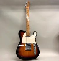 Elgitarr, Fender Telecaster, Sunburst, made in USA Corona California, snr: N9378417, nagg, repor och färgbortfall i lack, en skruv saknas på baksida, mjukt fodral Skickas med Bussgods eller PostNord