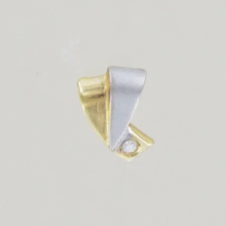 Hänge med sten vit/rödguld, längd 1 cm, 18K Vikt: 0,6 g