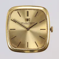 Herrur International Watch Co. "IWC"  30x32mm, graverad bakboett med initialer, manuell uppdragning, urtavla med slitage, utan länk/band, ca 1970-tal, 18K bruttovikt 35,1g