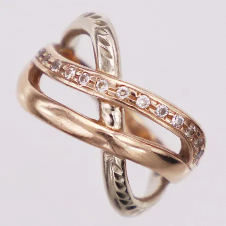 Ring, vita stenar, stl 15¾, roséguld, 14K Vikt: 3,8 g