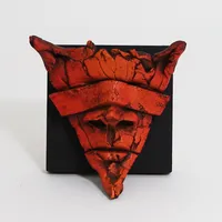 Väggskulptur "Sympathy for the devil" av Frank Olsson, Platta: 12cm x 12cm x 2cm, stengodslera, signerad