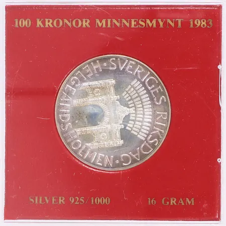 Minnesmynt 100kr, Sveriges Riksdag Helgeandsholmen 1983, Ø32mm, plastetui, 925/1000 silver  Vikt: 16 g