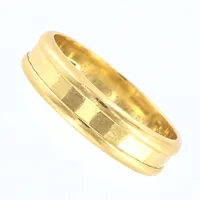 Ring, stl: 18½, bredd: 5mm, gravyr, 18K,  Vikt: 5 g