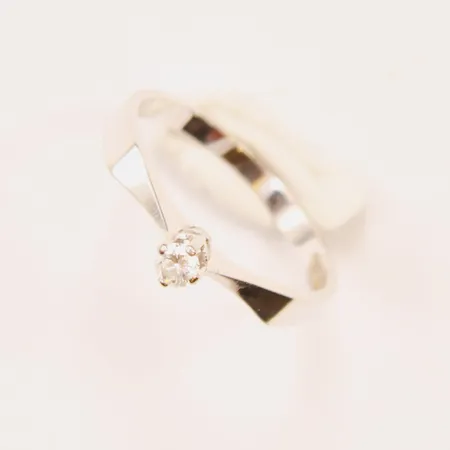 Ring, diamant 0,10ct, Ø17, bredd:3mm, vitguld 18K 2g.