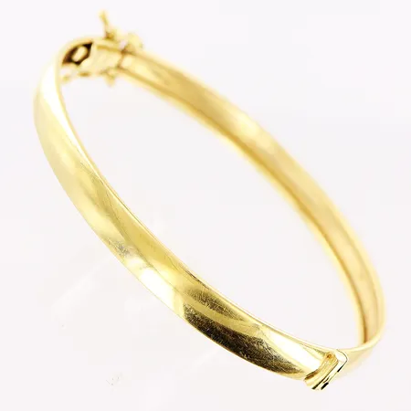 Stelt armband, innermått 53x64mm, bredd 6mm, repor, 18K Vikt: 10,2 g