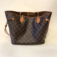 Väska, Louis Vuitton Neverfull, monogram canvas, datumkod: MS0143, mått ca 28x32x16cm, kraftigt slitage, inga tillbehör.