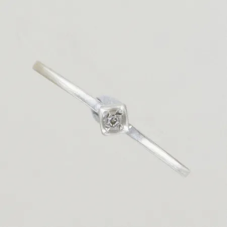 Ring vitguld med diamant 0,01ct, Ø 18 mm, 18K Vikt: 1,4 g