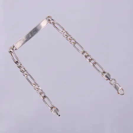 Armband Figaro med gravyrplatta, längd ca 21,5cm, bredd ca 5,4-5,8mm, silver 925/1000 Vikt: 12,5 g