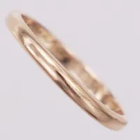 Ring, slät, stl 20½, gravyr, 14K Vikt: 2,8 g