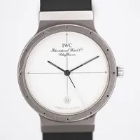 Herrur IWC Porsche design, quartz, serie-nr 2400178, Ø32mm, utan tillbehör, små repor.