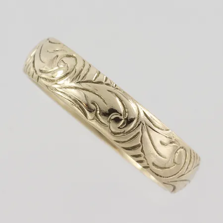 Ring mönstrad, stl ca 17¾mm, bredd 4,5mm, 14k Vikt: 4 g