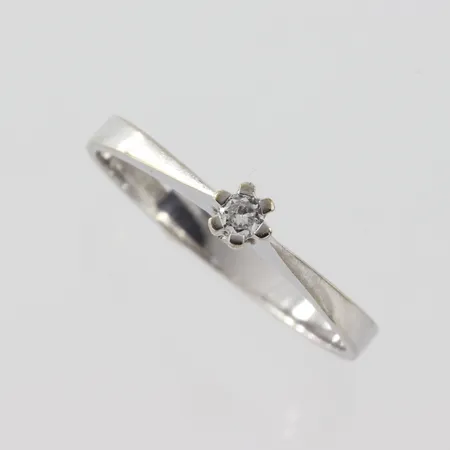 Ring med diamant 0.04ct enligt inskription, stl 17½mm, bredd skena 2,5mm, Sävsjö Guldsmeds AB 1978, 18k vitguld Vikt: 2,1 g