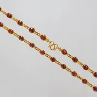 Collier med röda stenar, Pansar, längd:62cm, bredd:4-7mm, Thai, 23K Vikt: 33,3 g