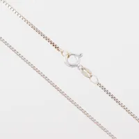 Collier Venezia, vitguld, längd 34 cm, bredd 1.1 mm, 18k. Vikt: 3,6 g