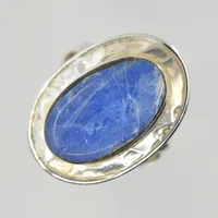 Ring med Lapis Lazuli, stl 19, ovandel 20x26 mm, 925/1000 silver. Vikt: 7 g