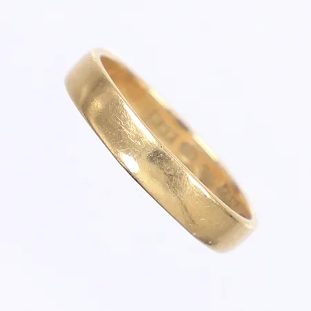 Ring, slät, stl 20¼, bredd 4mm, personlig gravyr, 18K Vikt: 4,8 g