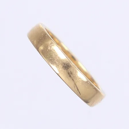 Ring, slät, stl 16¼, bredd 3,5mm, personlig gravyr, 18K Vikt: 4,7 g