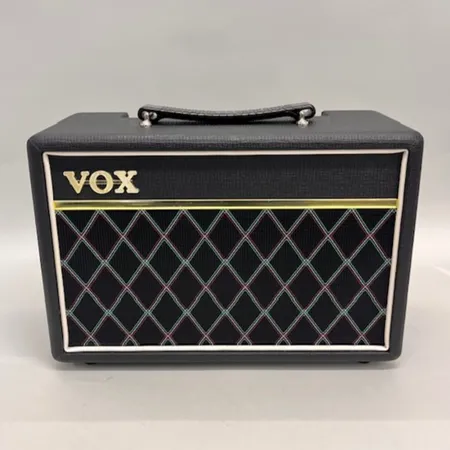 Gitarrförstärkare, Vox Pathfinder 10W, Bass Mode, 2x5 Vox Bulldog-högtalare, modellnr PFB-10, 38x26x17cm, elsladd