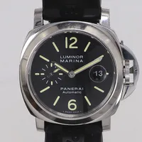 Herrur, Panerai Luminor Marina, stål, automatisk, 44mm, refnr: PAM00104, snr: OP663BB1549258, O1576/2500, liten sekundvisare, datum, svart silikonarmband med viklås, cert -12, manualer, två verktyg, bruksrepor på boett och viklås, sprickor i armband, box, ytterkartong med slitage 