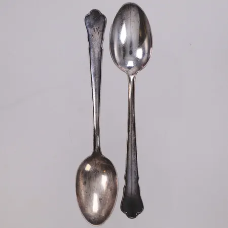 2 kaffeskedar, längd 12cm, modell Chippendale, GAB, gravyr, 830/1000 silver  Vikt: 25 g