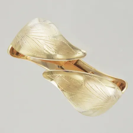 Armring, diam 6,5 cm, bredd 19-24,4 mm, 18K Vikt: 35,1 g