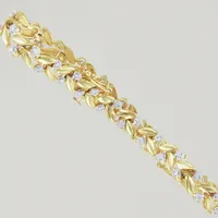 Armband med 44 diamanter 1:00ct, längd 18,5 cm, bredd 0,6 mm, 18K  Vikt: 17,9 g