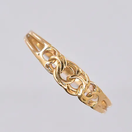 Ring Bismarck, stl 17, bredd 2-4 mm, 18K. Vikt: 1,1 g