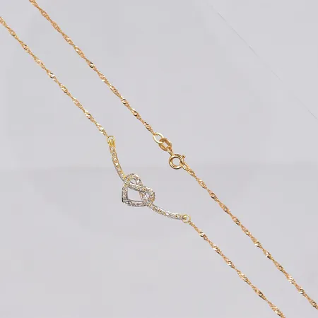 Collier Singapore med integrerat hänge samt diamanter ca 0,12ctv, längd 43½ cm, länkens bredd 1 mm, 18K. Vikt: 3,4 g