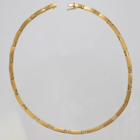 Collier, briljantslipade diamanter 66xca0,01ct, totalt 0,69ctv enligt gravyr, längd:42,5cm, delvis satinerad yta, ledade länkar, 18K. Vikt: 53,6 g