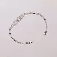 Armband med diamanter totalt ca 0,60ct, längd 19cm, bredd 4-15mm, vitguld, 18K Vikt: 9,4 g