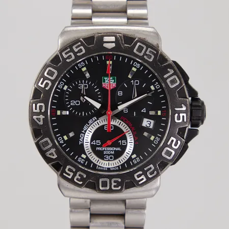 Herrur, Tag Heuer Formula 1, quartz, Ø41mm, ref: CAH1110, serienr: RRH5129, längd ca 18,5cm, safirglas, stål, viklås, reseetui, inga övriga tillbehör. OBS! Ändrad beskrivning av urverk 2024-11-14 kl. 10:51.