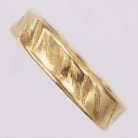 Ring, slät, Rosins år 1975, stl 18¾, 18K Vikt: 5,3 g