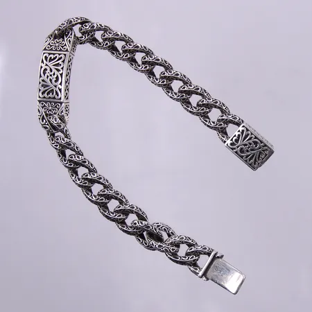 Armband längd ca 21cm, bredd ca 11mm, silver 48,2g Vikt: 48,2 g