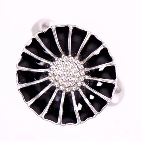 Ring Daisy, Ø17mm, Georg Jensen, svart emalj, stl: 17¾, silver, 925/1000  Vikt: 4,6 g