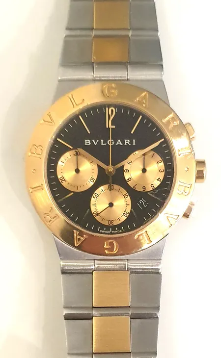 Herrur Bvlgari stål/18k Ø36, CH 35 SG/L2986 kaliber 1270, kronograf,  obs boetten är öppen då det behövs göras batteribyte och locket pressas tillbaka,   inga tillbehör Vikt: 0 g