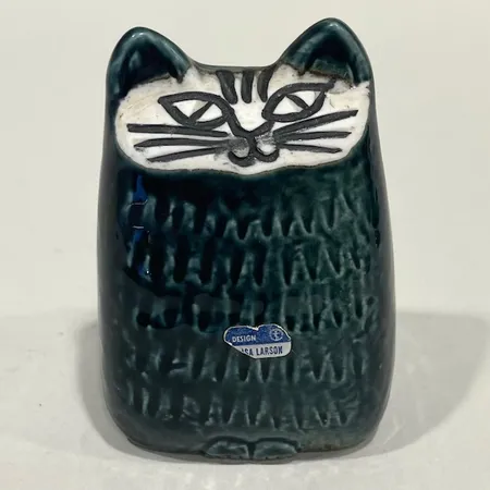 Figurin, Lisa Larson, ''Liten katt'', specialupplaga år 1965, höjd ca 10cm, stengods, Gustavsberg, stämpelmärkt, etikettmärkning med mindre slitage