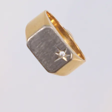 Klackring tvåfärgad med diamant 1xca0,02ct stl 18 bredd 4-9mm OTE (Tranbergs Eftr Thure Eriksson) Alingsås 1968, 18K Vikt: 7,1 g