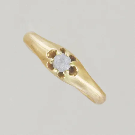 Ring med sten, Ø 15½ mm, 18K  Vikt: 1,8 g
