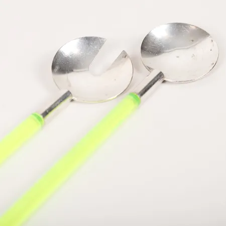 Salladsbestick, Wolfgang Gessl, nummer 6/99, längd 40cm, bredd: 5,5cm, silver samt plast. Vikt: 143,2 g