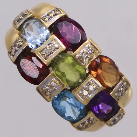 Ring med diamanter 20xca0,005ct 8/8 slipning samt ametist, citrin, topas, peridot, rhodolite, stl 17½, bredd 1,9-11,6mm, GHA, 18K  Vikt: 5,5 g